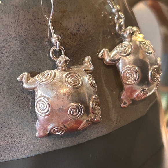 Dian Malouf Vintage Sterling Silver Turtle Earrings Dangle Spiral Shell - Picture 2 of 3
